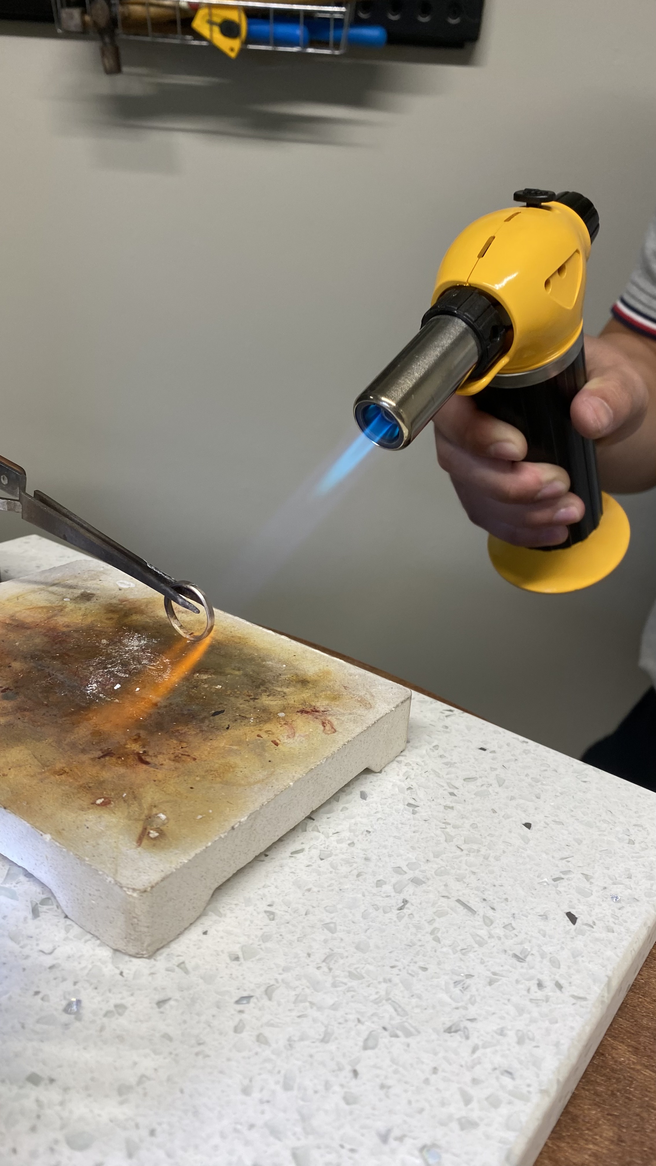 Fat Anvil Studios review: handcrafting wedding bands on a budget!